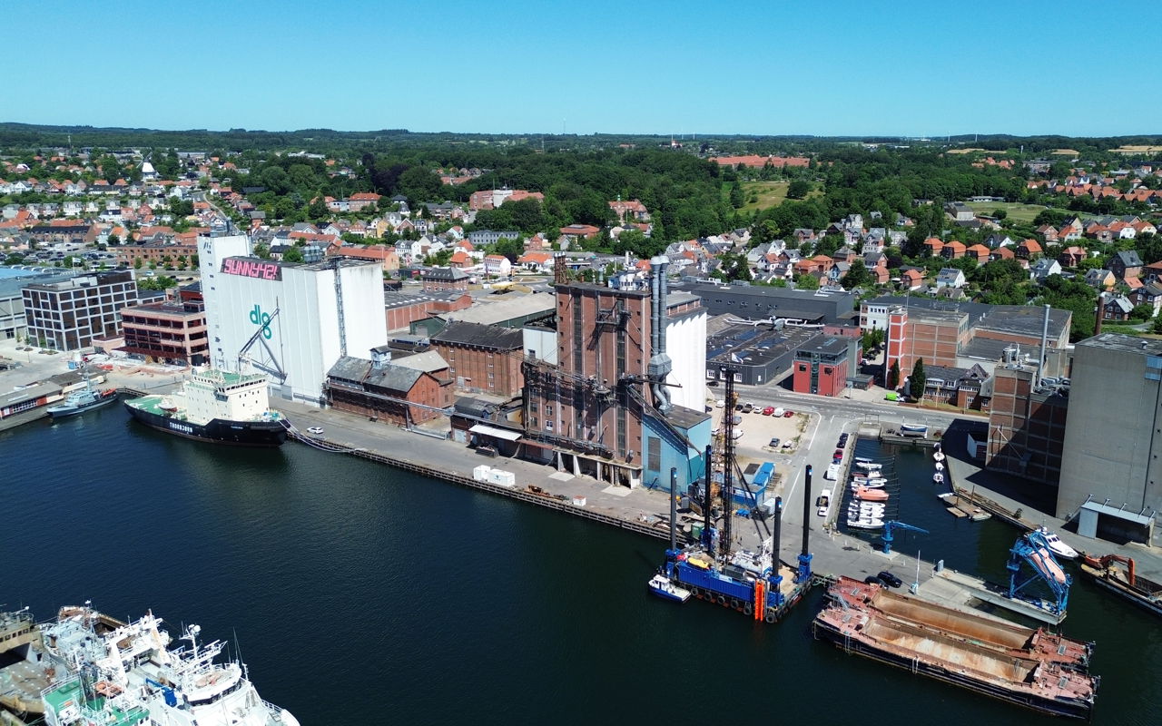 Dronefoto af Østre Kaj, set mod nord